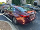 Used 2024 Nissan Altima 2.5 SV image 2