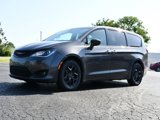 Used 2019 Chrysler Pacifica Touring Plus w/ S Appearance Package image 3