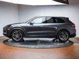 Used 2024 Porsche Cayenne image 2