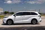 Used 2023 Toyota Sienna LE image 4