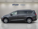 Used 2022 Chrysler Pacifica Touring-L image 4
