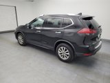 Used 2018 Nissan Rogue SV image 3