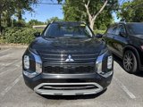 Used 2024 Mitsubishi Outlander SEL image 2
