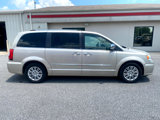 Used 2014 Chrysler Town & Country Limited image 4