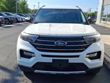 Certified 2022 Ford Explorer XLT w/ Equipment Group 202A image 3