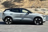New 2025 Volvo EX30 Plus w/ Climate Package image 4