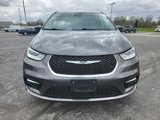 Used 2023 Chrysler Pacifica Touring-L image 3