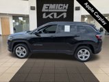 Used 2023 Jeep Compass Latitude image 4