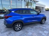 Used 2021 Kia Seltos EX image 2