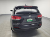 Used 2017 Kia Sorento LX w/ LX Convenience Package image 6
