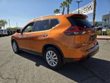 Used 2020 Nissan Rogue SV image 4