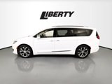 Used 2018 Chrysler Pacifica Limited w/ Tire & Wheel Group image 4
