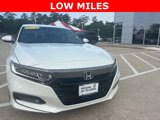 Used 2018 Honda Accord Sport image 2