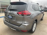 Used 2018 Nissan Rogue SV image 6