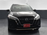 Used 2023 Nissan Kicks SR image 2