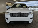 Used 2018 Jeep Grand Cherokee Altitude image 2