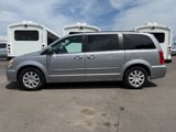 Used 2014 Chrysler Town & Country Touring image 2