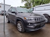 Used 2022 Jeep Compass Latitude image 2