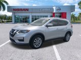Used 2018 Nissan Rogue SV image 2