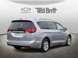 Used 2018 Chrysler Pacifica Limited image 4
