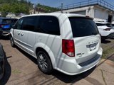 Used 2016 Dodge Grand Caravan SE image 2