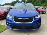 Used 2021 Chrysler Pacifica Touring w/ Cold Weather Group image 3