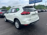 Used 2017 Nissan Rogue SV w/ SV Premium Package image 5