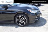 Used 2017 Honda Accord Touring image 3