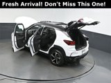 Used 2021 Chevrolet TrailBlazer RS w/ Sun and Liftgate Package image 2