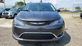 Used 2019 Chrysler Pacifica Touring-L image 4