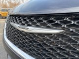 Used 2021 Chrysler Pacifica Touring-L image 4