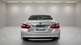 Used 2016 Nissan Altima 2.5 SL w/ Moonroof Package image 4