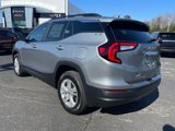 Used 2024 GMC Terrain SLE w/ Driver Convenience Package image 3