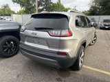 Used 2019 Jeep Cherokee Limited w/ Technology Group image 2