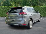 Used 2018 Nissan Rogue SV image 3