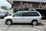 Used 2000 Chrysler Town & Country LX image 5