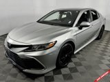 Used 2021 Toyota Camry LE image 3