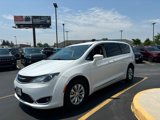 Used 2019 Chrysler Pacifica Touring-L image 4