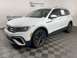 Used 2022 Volkswagen Tiguan SE image 2
