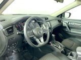 Used 2018 Nissan Rogue SV image 4