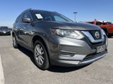 Used 2019 Nissan Rogue SV image 3