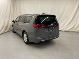 Used 2023 Chrysler Pacifica Touring-L image 5