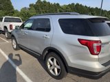 Used 2018 Ford Explorer XLT image 3