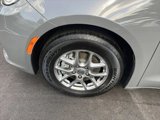 Used 2021 Chrysler Pacifica Touring w/ Uconnect Theater Family Group image 5