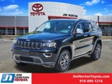 Used 2017 Jeep Grand Cherokee Limited image 3