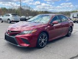 Used 2018 Toyota Camry LE image 4