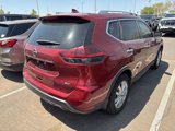 Used 2018 Nissan Rogue SV image 3