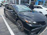 Used 2021 Toyota Camry SE image 3