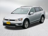 Used 2017 Volkswagen Golf Alltrack SE image 3