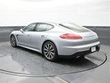 Used 2016 Porsche Panamera 4 image 3